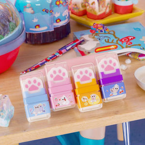 Soododo 2026 Vente chaude Gomme à effacer promotionnelle en caoutchouc souple personnalisée, motif patte de chat amusante, style papeterie scolaire et <span class=keywords><strong>librairie</strong></span> Kawaii, tendance - Product Image 2