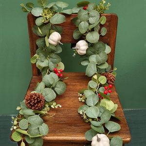 Guirlande de Noël artificielle Zongwang 200 cm+ en eucalyptus et cônes de pin pour la décoration de la maison et des mariages - Product Image 4