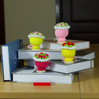 Mini fini Crochet à main Rose bricolage cadeau créatif pour la Saint-Valentin cadeaux de remise des diplômes créatifs fleurs artificielles originales