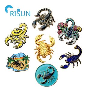 Fabrication personnalisée émail or scorpion épingle insigne toxique désert scorpion épinglette bijoux cadeaux animaux mer nourriture broche broche - Product Image 1