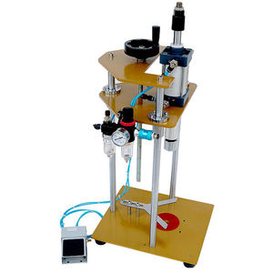 Máquina neumática semiautomática para tapar botellas de cerveza, refrescos y bebidas con tapas de corona de vidrio o metal. - Product Image 4