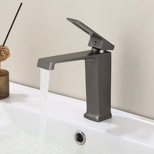 Grifo mezclador de lavabo de cascada, montaje en cubierta, cartucho de cerámica de latón cromado, mango único, corriente ancha, caliente y fría - Product Image 3