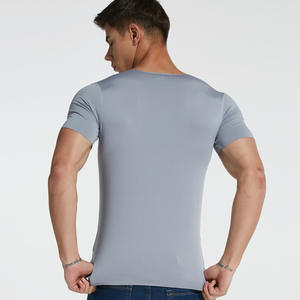 Camisetas Deportivas de Compresión Personalizadas de Fábrica, de Alta Calidad, Ajustadas, Transpirables, con Cuello en V, Resistentes al Sudor, para Hombre - Product Image 3