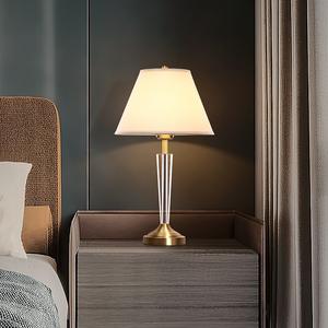 Lámpara de Mesa de Cristal de Alta Gama Estadounidense, Totalmente en Cobre, para Dormitorio, Sala de Estar, Diseño Moderno Minimalista de Lujo, Lámpara de Mesa Grande para - Product Image 3