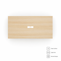 Petite table de conférence pour 4 personnes, salle de réunion
