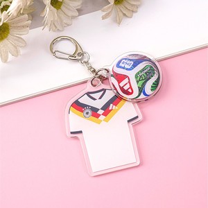Porte-clés en acrylique pour maillot de football, design de dessin animé, cadeau promotionnel, souvenir sportif, pendentif cadeau - Product Image 3