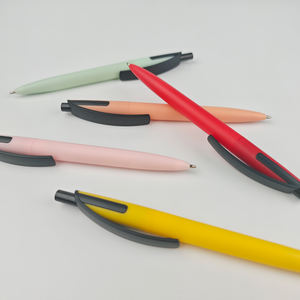 Stylo bille en plastique rebondissant avec logo personnalisé, largeur d'écriture 1,0 mm, stylo promotionnel à thème sportif original avec design unique - Product Image 2