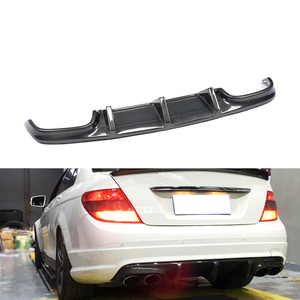 Diffuseur de lèvre arrière en carbone C63 pour <span class=keywords><strong>Mercedes</strong></span> <span class=keywords><strong>Benz</strong></span> <span class=keywords><strong>W204</strong></span> C63 AMG - Product Image 1