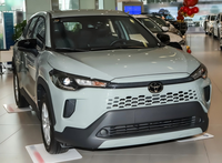Pour Corolla Cross 2023 2.0L CVT Édition Pioneer Conduite à Gauche Pneus R15 Sièges en Tissu Intérieur Sombre Caméra Arrière Toit Ouvrant
