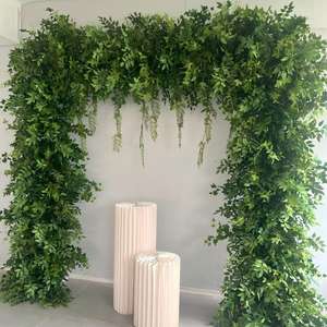 Arche de feuillage artificiel vert 8x8 pieds personnalisée pour décoration d'entrée de mariage – Vente chaude - Product Image 4