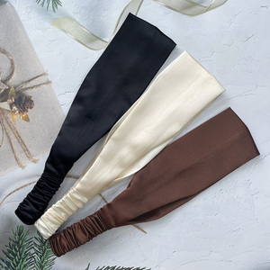 Diadema de satén de seda ancha elástica deportiva lisa y en blanco con logotipo personalizado al por mayor - Product Image 4