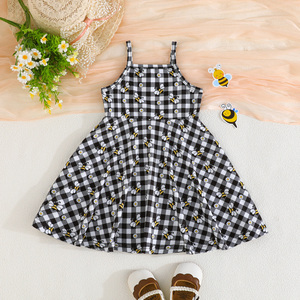 ชุดเด็กผู้หญิงลายดอกไม้น่ารักสำหรับฤดูร้อน ชุดสามชิ้น ผ้าโพลีเอสเตอร์ 100% ระบายอากาศได้ดี - Product Image 3