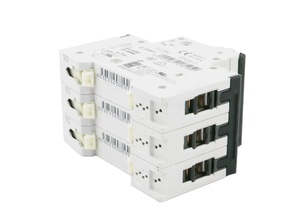 Para interruptor automático de 3 polos 400V 16A (NUEVO) 5SY4316-7 DE - Product Image 4