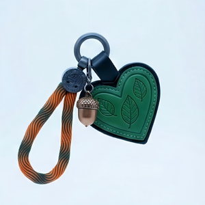 พวงกุญแจหนังแท้สุดหรูจากบาเลนเซียก้า พร้อมจี้รูปดอกซากุระ กุหลาบ รองเท้าสตั๊ด และเสื้อแข่งฟุตบอล - อุปกรณ์ตกแต่งกระเป๋าหลากสี - Product Image 3