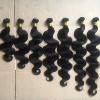 Extensions de cheveux humains brésiliens vierges 100% en gros Paquets de cheveux de vague naturelle de haute qualité avec échantillon gratuit