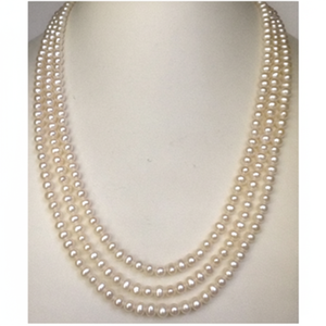 Collier 3 couches de perles de pommes de terre blanches d'eau douce-élégant et luxueux - Product Image 1