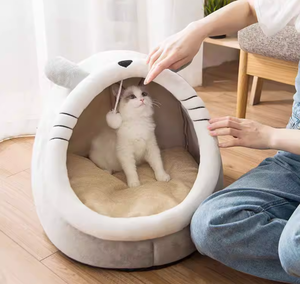 Lit pour chat en polycoton avec motif floral, design luxueux et tendance pour l'hiver - Product Image 3