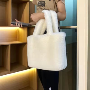 Sac en peluche de niche de style coréen 2025 nouveau petit sac à main fourre-tout carré pour femmes - Product Image 5