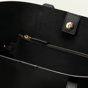 Borsa Tote Promozionale Personalizzata in Pelle PU Grande con Logo e Pochette Staccabile per Shopping Femminile - Product Image 4