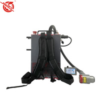 Machine de nettoyage au laser de type sac à dos de 200 W pour éliminer efficacement la rouille, la saleté et les résidus de peinture