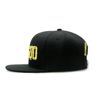 Topi Snapback Gorras Hitam Ukuran Besar dengan Bordir Benang Emas, Topi Datar Custom untuk Streetwear, Aktivitas Luar Ruangan, dan Kegunaan Sehari-hari