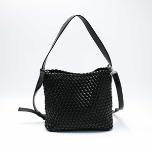 2025 nouveauté mode vente chaude PU tissé <span class=keywords><strong>sac</strong></span> fourre-tout <span class=keywords><strong>pour</strong></span> les femmes multi-fonction épaule, bandoulière <span class=keywords><strong>sac</strong></span> <span class=keywords><strong>à</strong></span> <span class=keywords><strong>main</strong></span> - Product Image 2