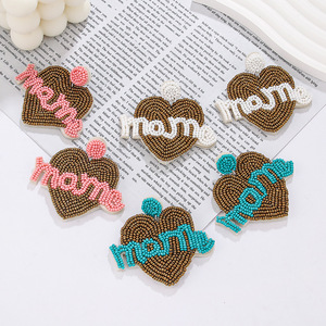 Boucles d'oreilles tissées fête des mères MAMA lettre couleur perle boucles d'oreilles tissées pour femmes Uionen 1816 - Product Image 5