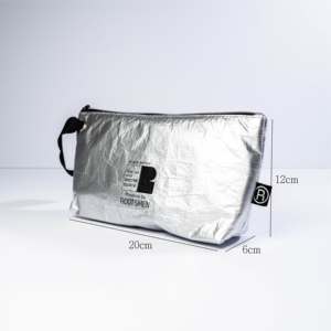 Clever Designed Tyvek Paper Cosmetic Bag Silver Cosmetic Favor Bags para almacenar cosas - Product Image 2