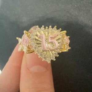 Anello Regolabile in Rame di Alta Qualità con Corona di Zirconi per Cerimonia dei 15 Anni, Regalo per Ragazze e Adulti, Gioielli per Feste - Product Image 6