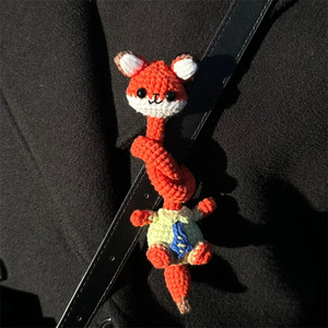 Handgefertigter Baumwoll-Häkel-Zootopia Langhals-Kaninchen-Fuchs Niedlicher Stil Lenkradriemen Merchandise Paar-Anhänger - Product Image 4