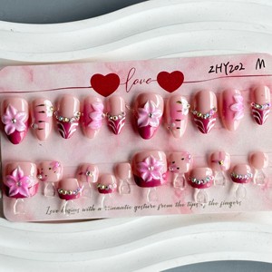 Venta al por Mayor de Sets de Uñas Postizas Exquisitas, de Lujo, Personalizadas y Hechas a Mano (para Manos y Pies) con Diseños Pintados a Mano - Product Image 2