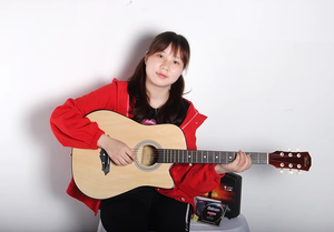 Cina OEM Factory 38 "nero blu bianco spalla mancante tiglio a buon mercato principiante Mini <span class=keywords><strong>giocattolo</strong></span> <span class=keywords><strong>chitarra</strong></span> acustica con alta lucentezza finito - Product Image 5