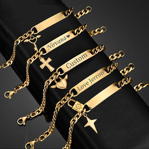 Pulsera Personalizada con Nombres, Pulsera de Acero Inoxidable para Mujer y Hombre, Colgante de Mariposa y Estrella, Brazaletes Chapados en Oro para Pareja - Product Image 1