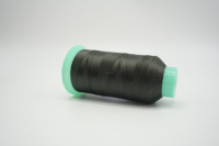 Fil à coudre en nylon 6 haute ténacité pour vêtements de sport Résistance à l'abrasion et faible rétrécissement 100% Matériau à tricoter colorant