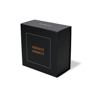 Embalagem de papelão rígido preto com logotipo personalizado caixa de presente de luxo com fecho magnético atacado de fábrica para carimbo de design personalizado - Product Image 2