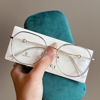 Monture de lunettes ronde en métal décorée de cœurs, légère, pour femmes, anti-lumière bleue, avec possibilité de verres correcteurs