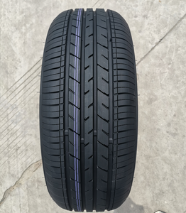 Nuovi pneumatici radiali per autovetture 195/65R15; 205/55R16 con design tridimensionale e scanalature a transizione fluida per prevenire l'attrito sul battistrada - Product Image 1