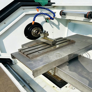Torno CNC de Alta Precisión con Mandril Hidráulico, Sistema de Control Fanuc y Cambiador Automático de Herramientas para Torneado de Metales - Product Image 6