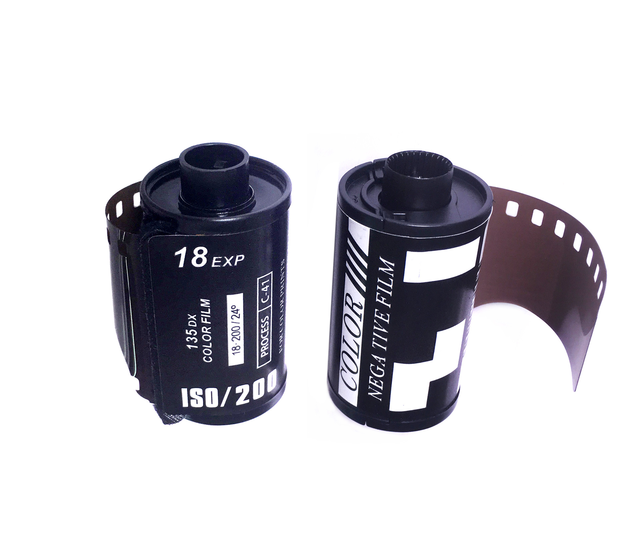 35mm Color Negative Film 12 Exposures ISO 200 135 DX Camera Film Roll for Retro Analog Photography C-41 Process for Color Prints