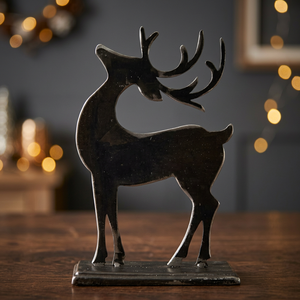 Ornement de renne en métal moderne, noir mat, sculpture silhouetted faite à la main, décoration de table de Noël pour la maison - Product Image 2
