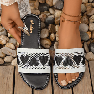 Nouvelles sandales d'été pour femmes, tissées à motif cœur, plates, pour la plage et les voyages, grandes tailles - Product Image 4