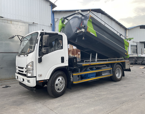 Camion de <span class=keywords><strong>vidange</strong></span> des eaux usées à aspiration combinée ISUZU Euro 5 de 9000 L avec système de jet d'eau haute pression pour le nettoyage professionnel des canalisations - Product Image 1