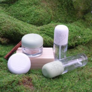 ขวดฝาสกรูไม้พรีเมี่ยมสำหรับดูแลผิวที่แกะสลักด้วยเลเซอร์สามารถปรับแต่งได้จากเวียดนาม - Product Image 5