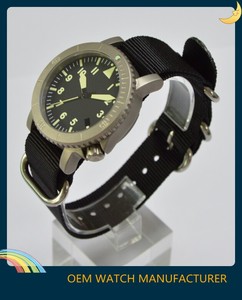 Relojes de Pulsera de Titanio Superluminosos <span class=keywords><strong>para</strong></span> Hombre, <span class=keywords><strong>Reloj</strong></span> de Buceo Automático OEM con Correa de Cuero - Product Image 2