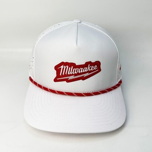 Casquette de baseball et de golf sportive à 5 panneaux, imperméable, avec logo personnalisé en patch de caoutchouc PVC, perforations découpées au laser pour le surf - Product Image 1