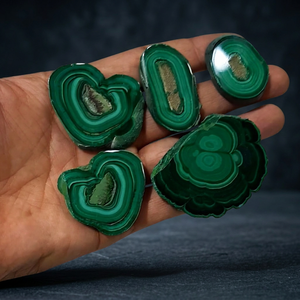 Cabujón de Malaquita Natural, Corte Asscher, Gema Verde, Certificado IGI, HARI OM CREATIONS Rajasthan, para Fabricación de Joyas al por Mayor - Product Image 3