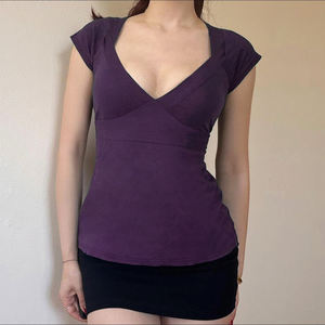 เสื้อยืดผู้หญิงคอวี แขนสั้น ผ้าถัก ระบายอากาศได้ดี ผลิตจากผ้าฝ้าย 100% สไตล์เรโทร ทรงเข้ารูป สีพื้น เรียบง่าย เหมาะสำหรับใส่ในชีวิตประจำวัน - Product Image 2