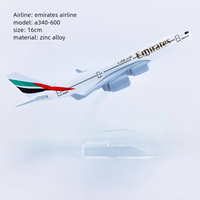 Vente chaude 16cm 1/400 Alliage Solide Matériel Emirates A340-600 Ornement Décoratif