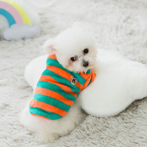 Sudadera a rayas para perros y gatos, estilo fino, otoño e invierno, para mascotas pequeñas, sudadera con capucha a rayas blancas y naranjas, material de poliéster - Product Image 1