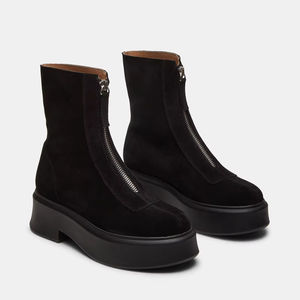 Bottines Chelsea pour femme en <span class=keywords><strong>daim</strong></span> noir à bout rond avec fermeture éclair latérale, plateforme et semelle épaisse, logo personnalisé, design de luxe - Product Image 2